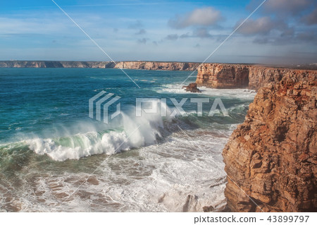 Giant waves during a storm in Sagres, Costa Vicentina. 43899797