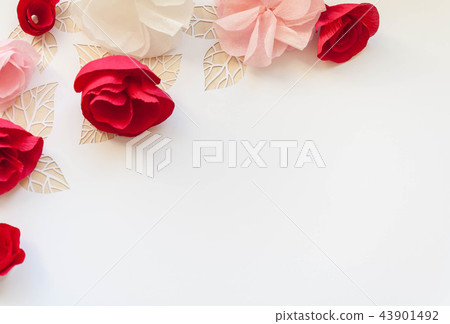Hello, spring Red paper flowers 43901492