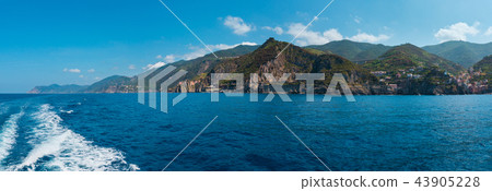 Rocky Ligurian Sea coast in Cinque Terre, Italy Rocky Ligurian Sea coast in Cinque Terre, Italy 43905228
