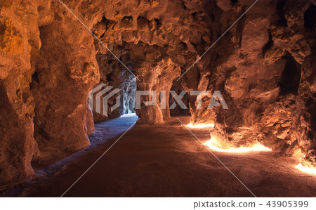 Cave in Quinta da Regaleira Cave in Quinta da Regaleira 43905399