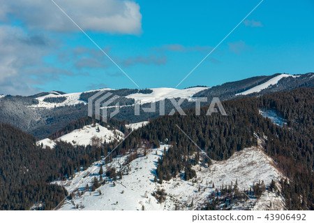 Morning winter mountain ridge Morning winter mountain ridge 43906492
