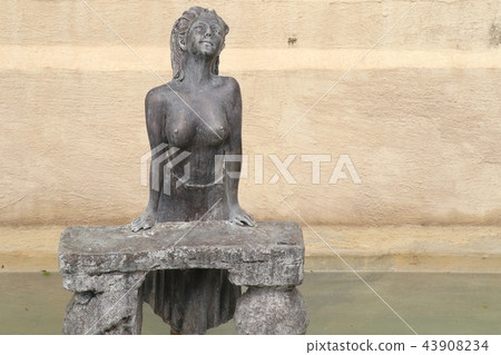 Vintage sculpture garden decoration 43908234