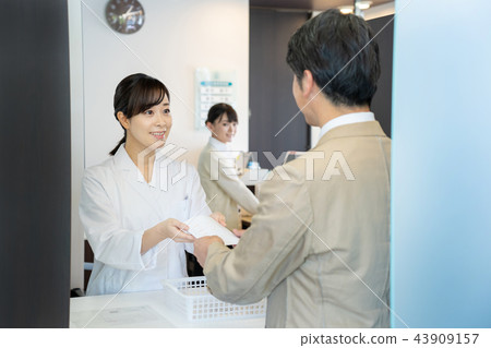 Pharmacist pharmacy medical image 43909157