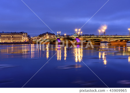 Annunciation Bridge and Admiralty embankment Annunciation Bridge and Admiralty embankment 43909965