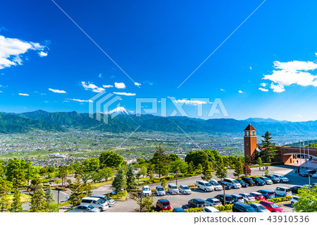<Yamanashi> Mt. Fuji seen from Fuefuki River Fruit Park <Yamanashi> Mt. Fuji seen from Fuefuki River Fruit Park 43910536