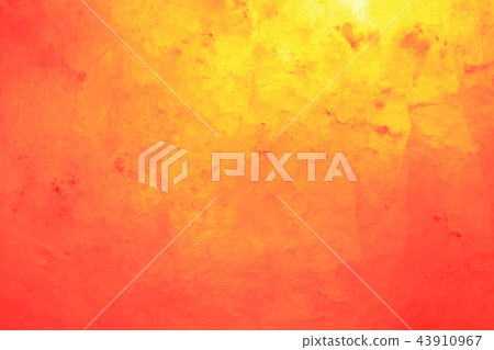 Close-up rock salt lamp that emits meditative light 43910967