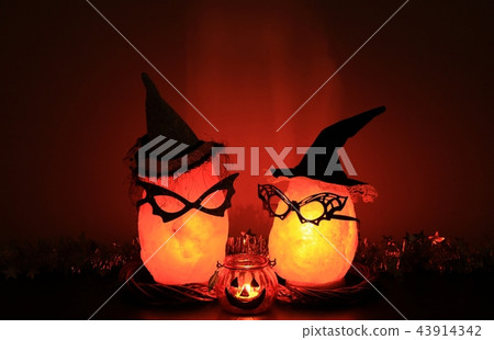 Rock salt lamp in the image of Halloween 43914342