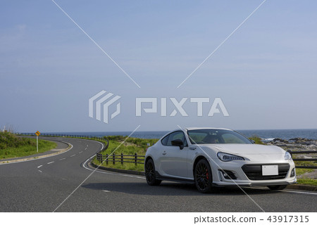 Drive to the sea with a sports car 43917315