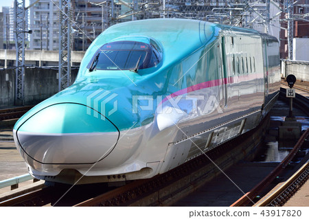 E5 Tohoku Shinkansen E5 Tohoku Shinkansen 43917820