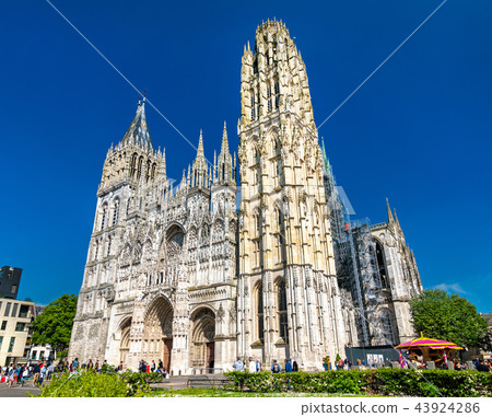 Cathedral Notre Dame of Rouen in France Cathedral Notre Dame of Rouen in France 43924286