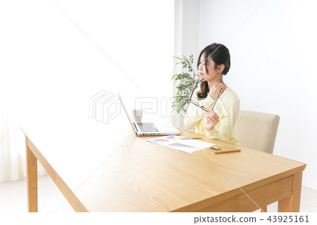 Overworked / overworked Overworked / overworked 43925161