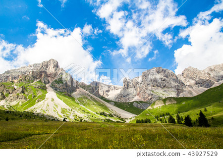 Fuciade valley in the Italian Dolomites 43927529