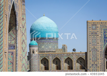 The Registan, the heart of the ancient city 43931045