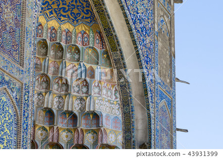 Decorative patterns and architectural details 43931399