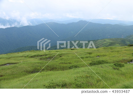 Echigo觀點的Hiragatake山頂Echigo山 Echigo觀點的Hiragatake山頂Echigo山 43933487