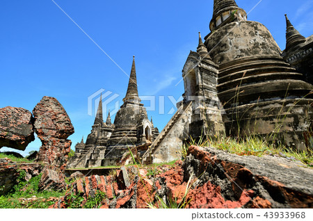Wat Phra Sea Sunpet 43933968