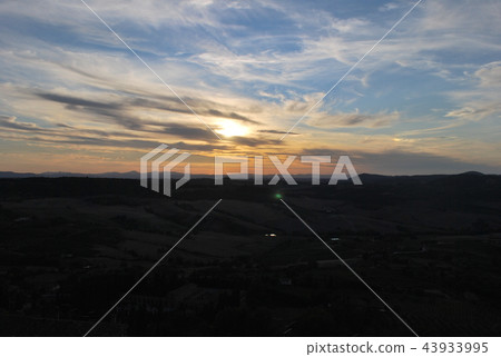 Tuscany at dusk (Italy-Montepulciano) Tuscany at dusk (Italy-Montepulciano) 43933995