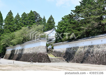 Kafei Castle in the early summer Kafei Castle in the early summer 43935106