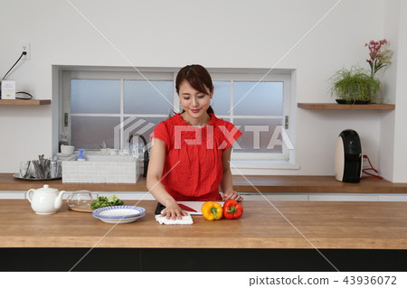 Kitchen and ladies Kitchen and ladies 43936072