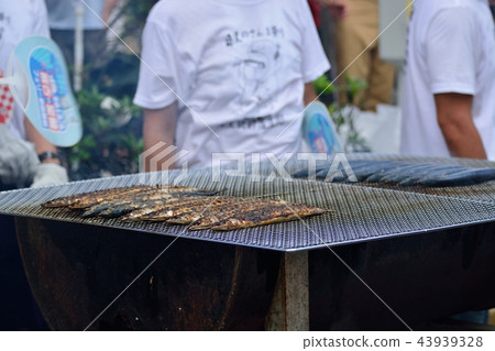 Autumn taste Meguro's Sanma Festival 43939328