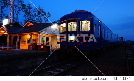 Dusk sleeper express 43943385