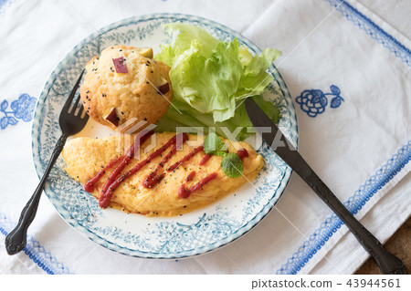 煎蛋捲和甘藷鬆餅 43944561