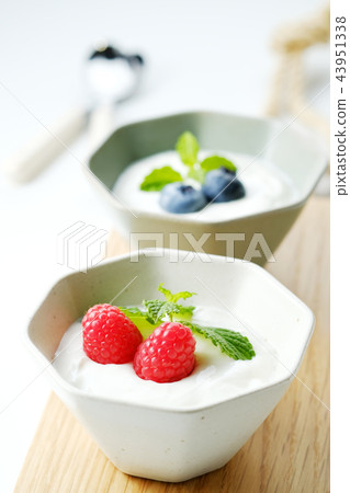 Morning yogurt and fruits Morning yogurt and fruits 43951338