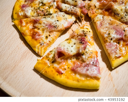 Pizza 43953192