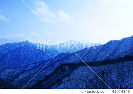冬天的山 冬天的山 43954546