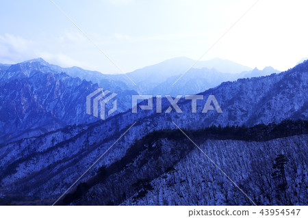 冬天的山 冬天的山 43954547