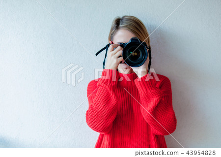 girl with professional camera 43954828