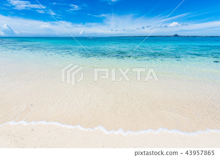 Beach of Okinawa Minnajima 43957865
