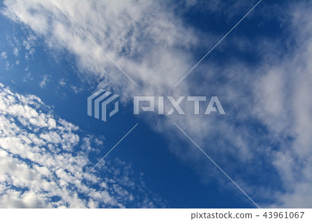 Autumn sky, clouds image material 43961067