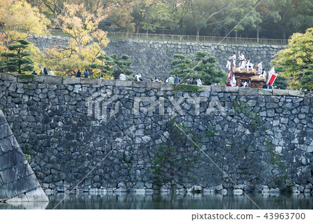 丹吉里，去城堡，跑上大阪城堡壘。 43963700