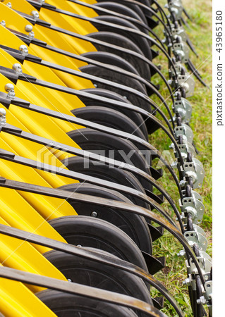 Detail of agricultural seeder machine 43965180