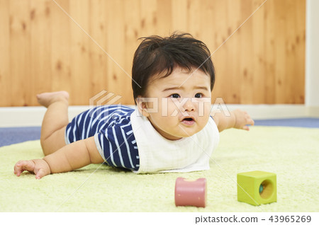 0-year-old child care 0-year-old child care 43965269