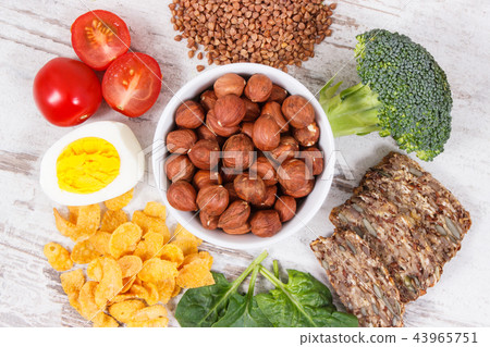 Ingredients containing vitamin B2 and fiber 43965751