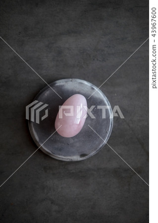 Rose quartz crystal yoni egg 43967600