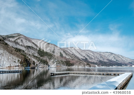 Kozaki湖在冬天 43968038