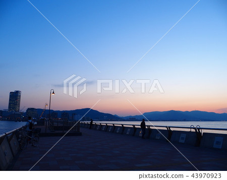 Takamatsu pier nightfall 43970923