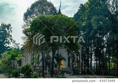 thailand temple mai chiang wat old mahathat  43973949