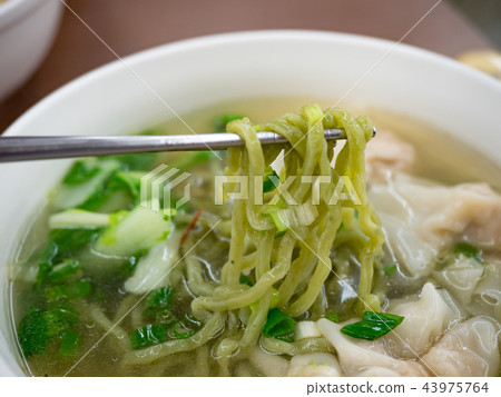 Noodle soup 43975764