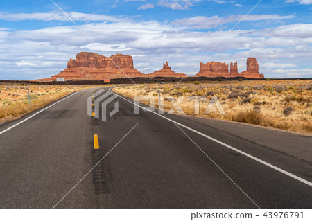Monument Valley 43976791