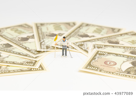 Expenses (current affairs) Expenses (current affairs) 43977089