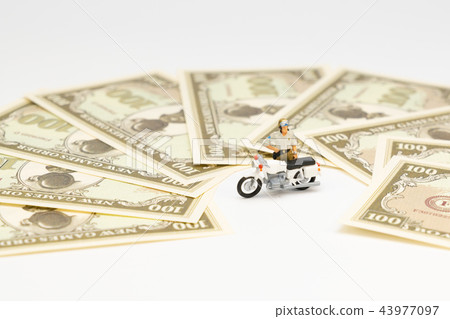 Expenses (current affairs) Expenses (current affairs) 43977097