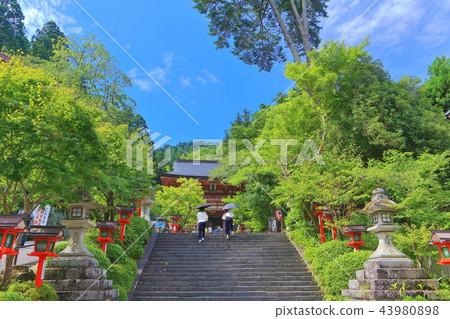 Kurama-ji寺在晴朗的天空下 Kurama-ji寺在晴朗的天空下 43980898
