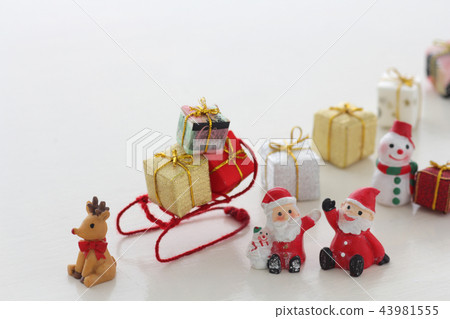 Christmas miscellaneous goods image 43981555