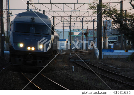 787 series running on Hinata Road 43981625