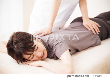 按摩美容男人bodydresser整脊女性患者 43984108