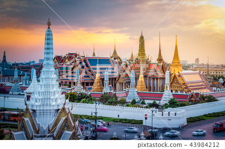 The beautiful of  Wat Phra Kaew , bangkok,thailand 43984212